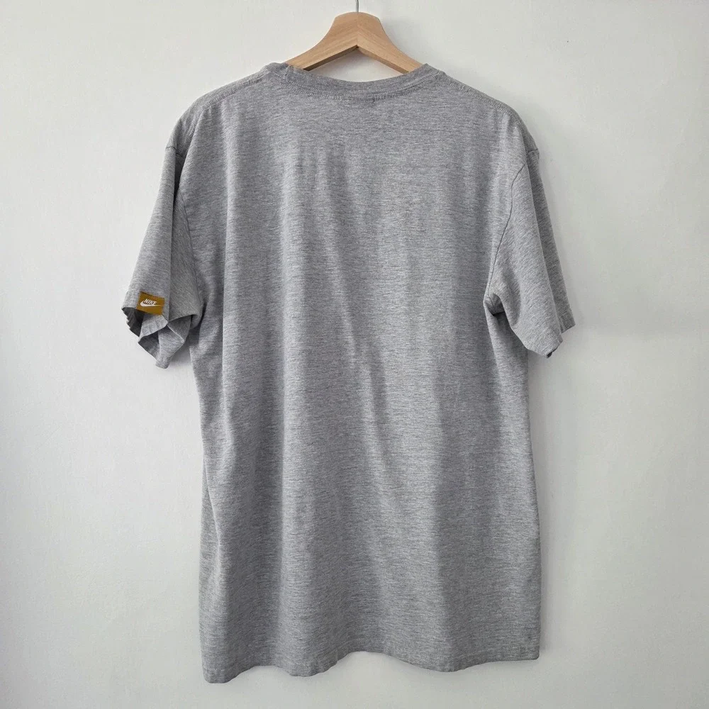 Vintage Nike T-Shirt Grey Graphic Logo Swoosh Short Sleeve Mens XL Y2K